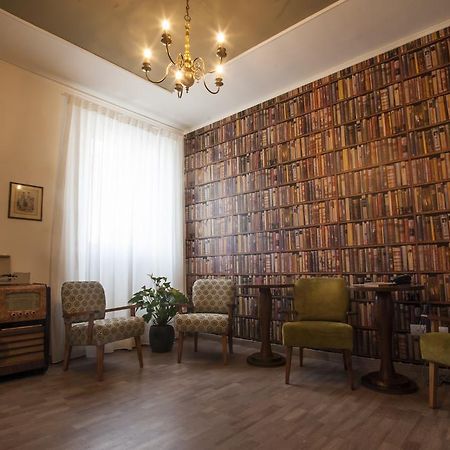 Dimora 16 Rooms & Garden Prato  Bagian luar foto