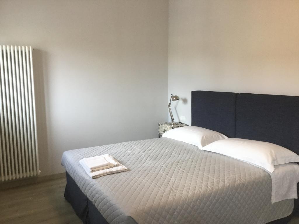 Dimora 16 Rooms & Garden Prato  Bagian luar foto
