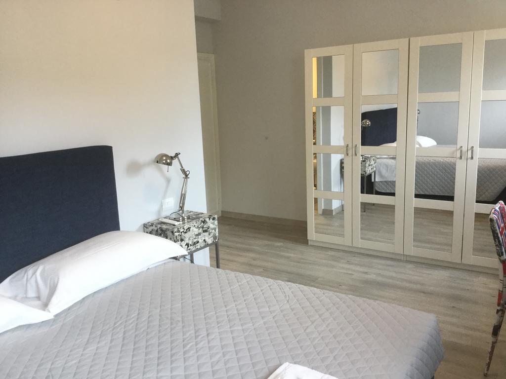 Dimora 16 Rooms & Garden Prato  Bagian luar foto