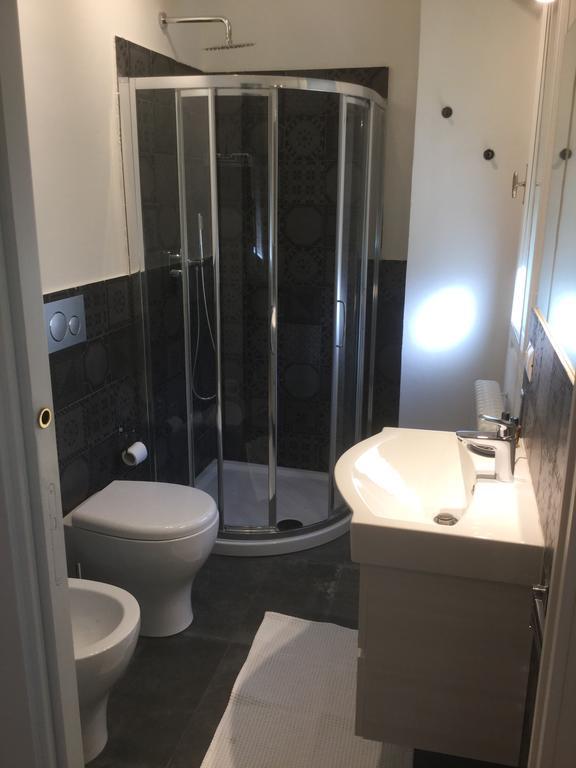 Dimora 16 Rooms & Garden Prato  Bagian luar foto