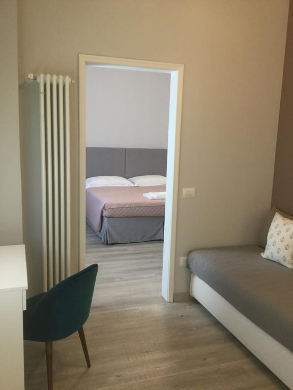 Dimora 16 Rooms & Garden Prato  Bagian luar foto